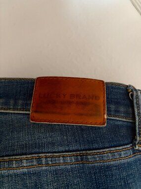 Lucky Brand 121 Slim Straight 33X30